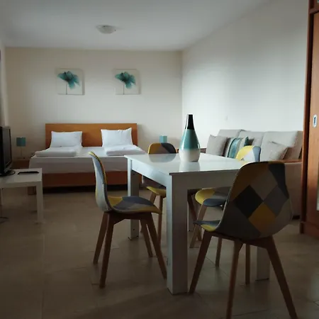 View 3 * バンスコ