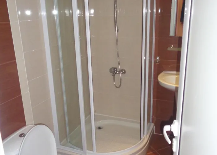 View 3 公寓 班斯科